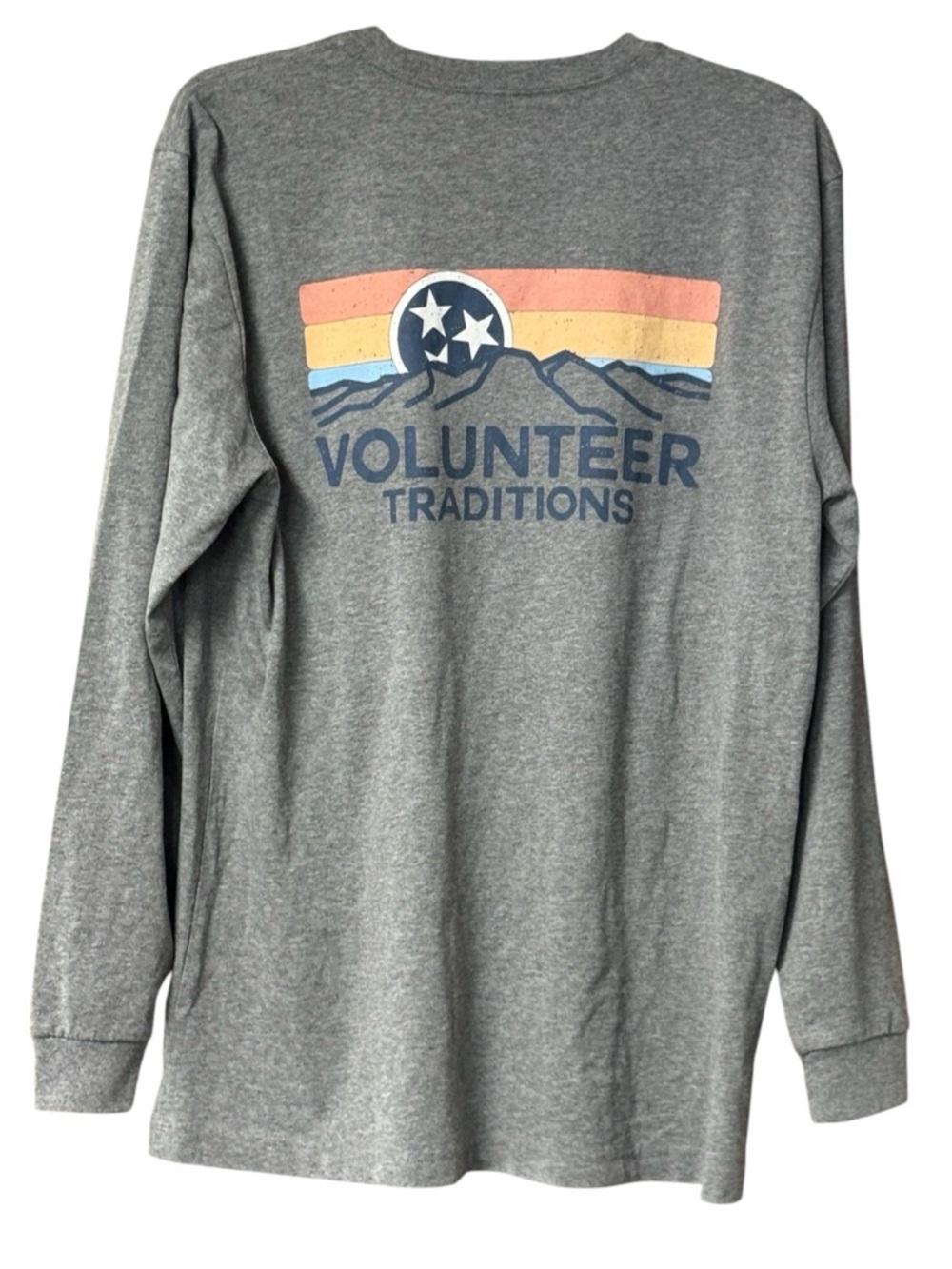 Like new! Volunteer Traditions Long Sleeve Pocket Graphic T-Shirt  size M